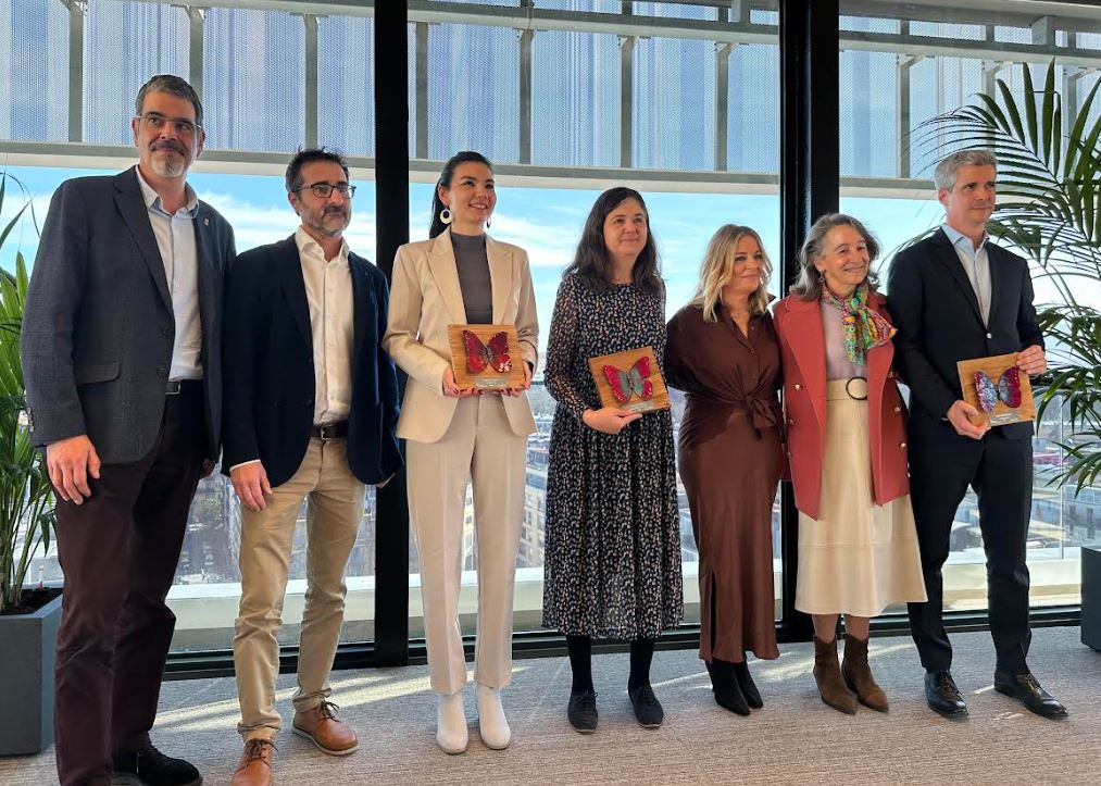 VIVEbiotech recibe el premio EmakumeEkinn por promover la innovación y el talento femenino