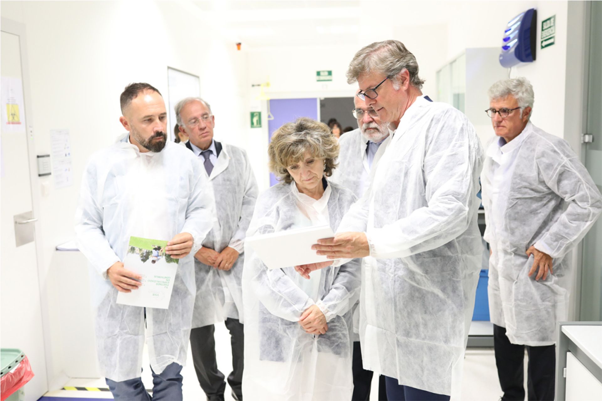 The Minister of Health visits VIVEbiotech