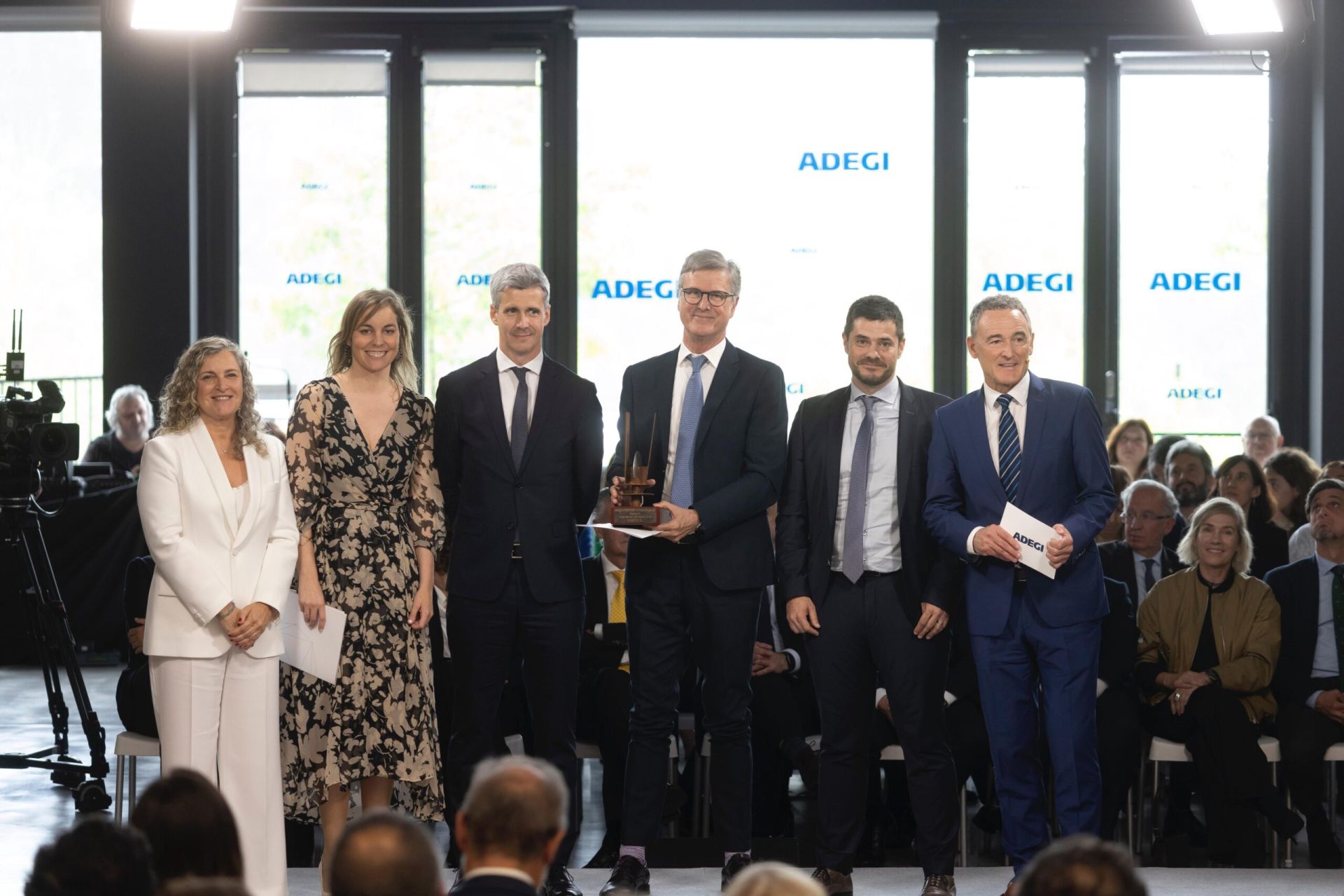 VIVEbiotech receives the “New Company of Gipuzkoa 2024” award from ADEGI